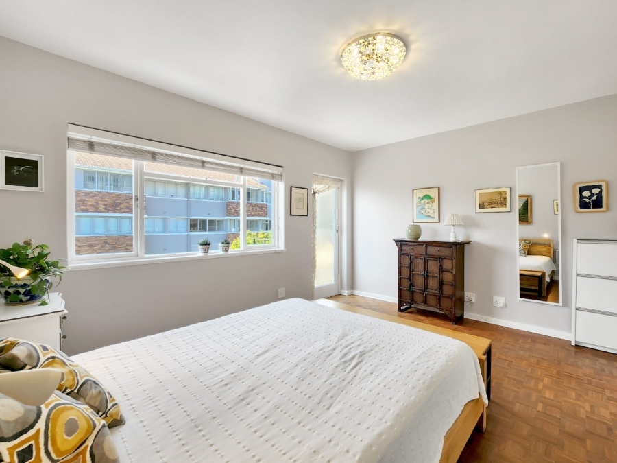 2 Bedroom Property for Sale in Sea Point Western Cape